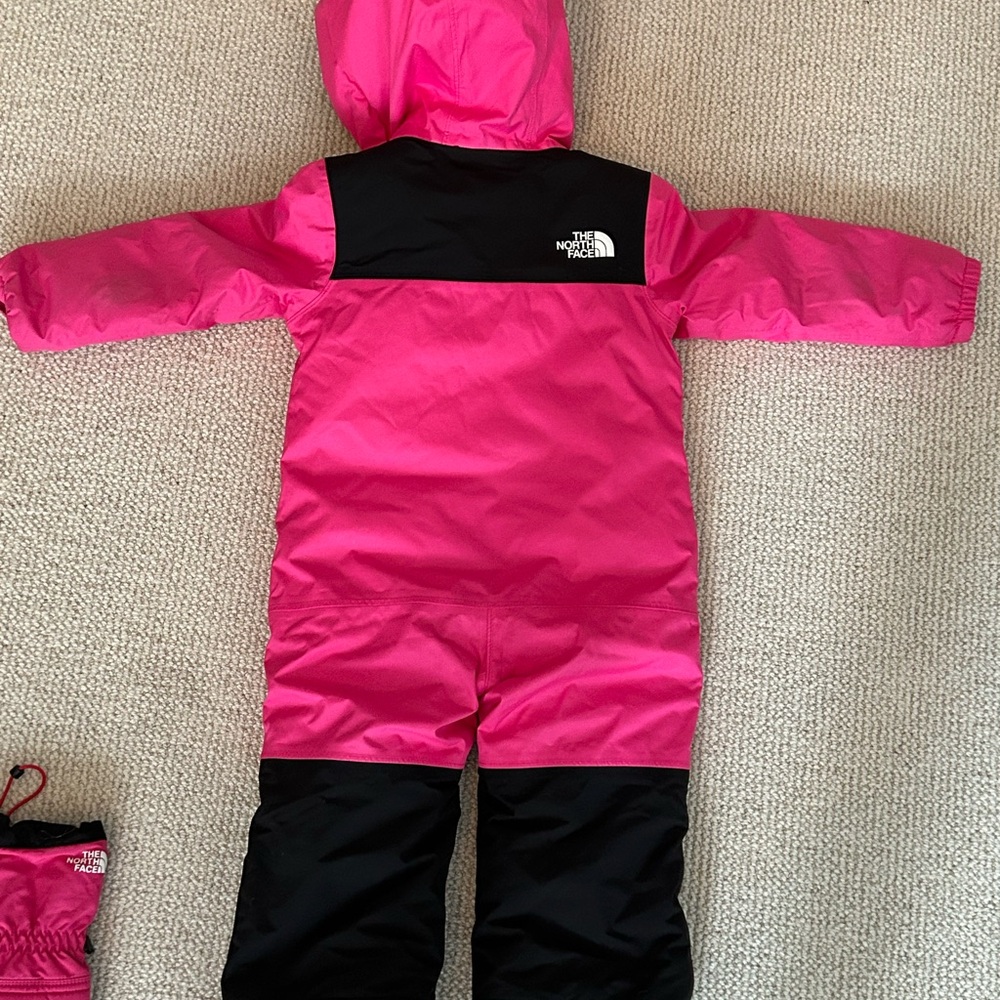 The North Face Snowsuit & Matching Mittens- 2T - Picture 2 of 5